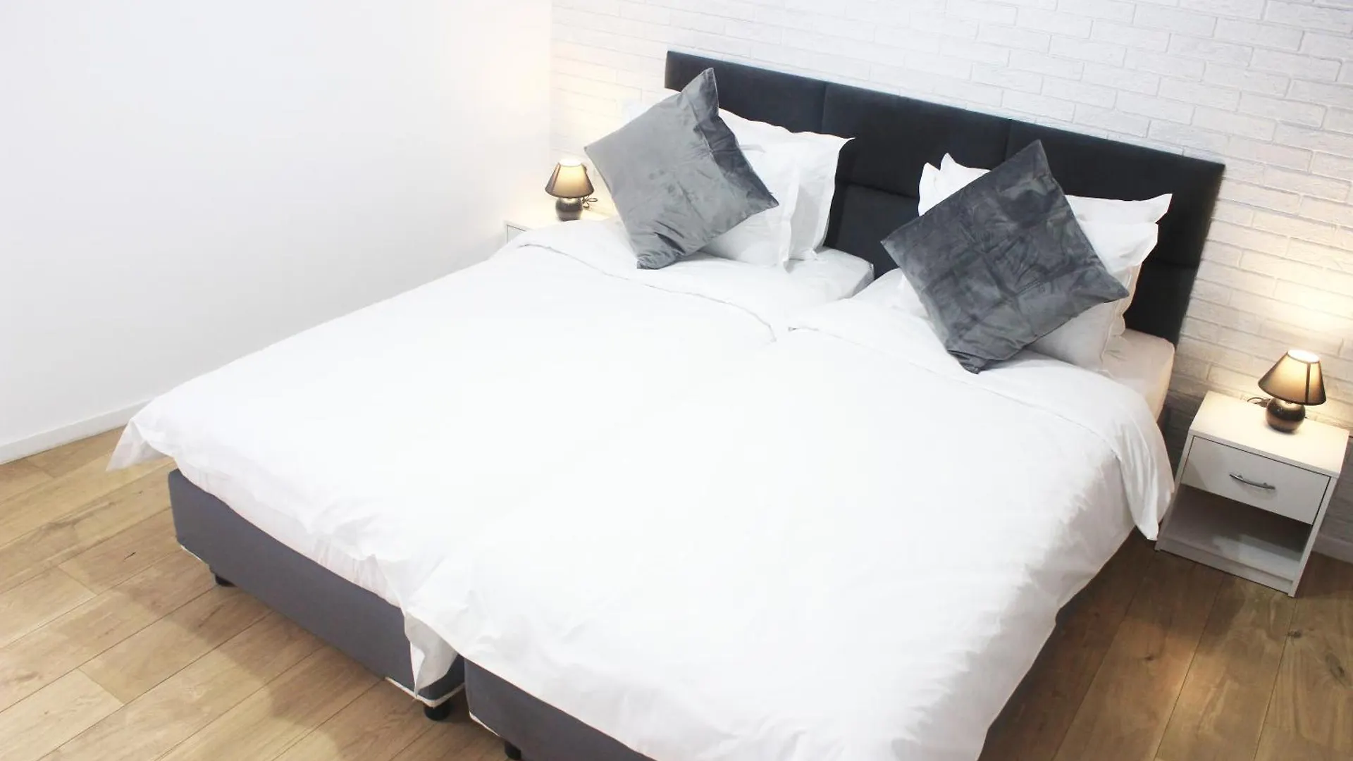 Moise House - Kosher Aparthotel Bucarest Romania