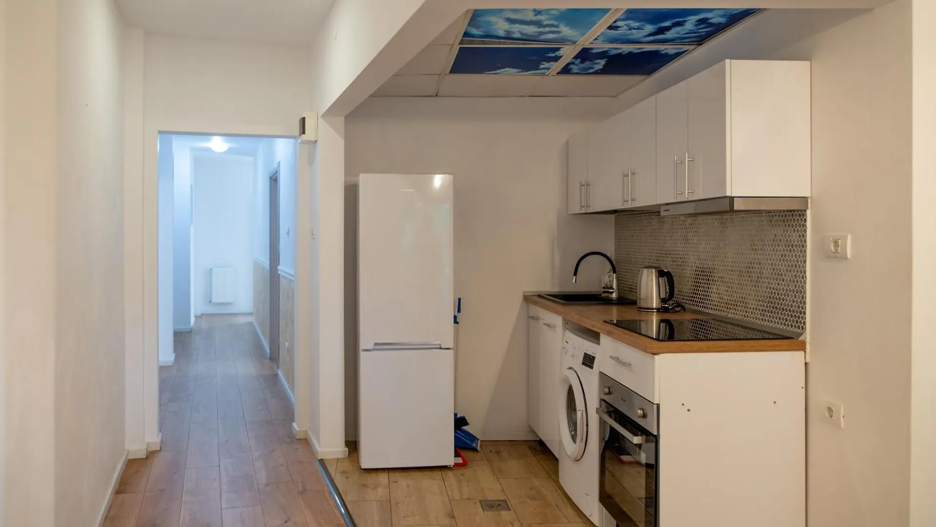 Moise House - Kosher Aparthotel Bucharest Apartment