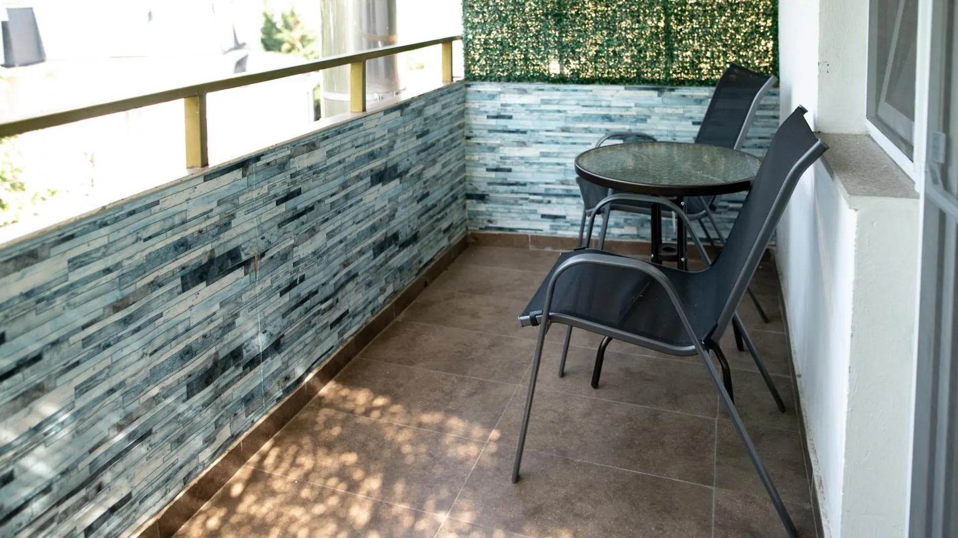 Moise House - Kosher Aparthotel Bucharest Apartment