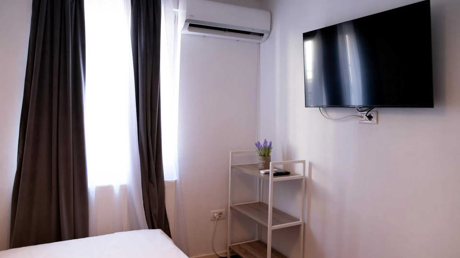 Moise House - Kosher Aparthotel Bucharest